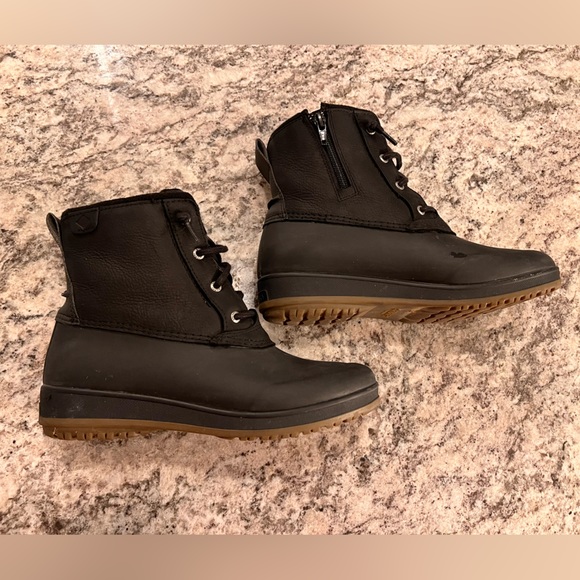Sperry Boots - Picture 3 of 11